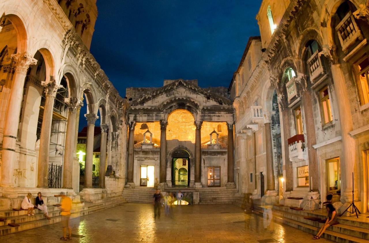 Spoleto Hotel Split Exterior photo